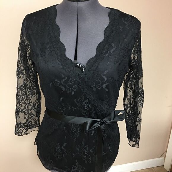 Uniform Petite Lace Cocktail Long Sleeve Top PM - Picture 1 of 5